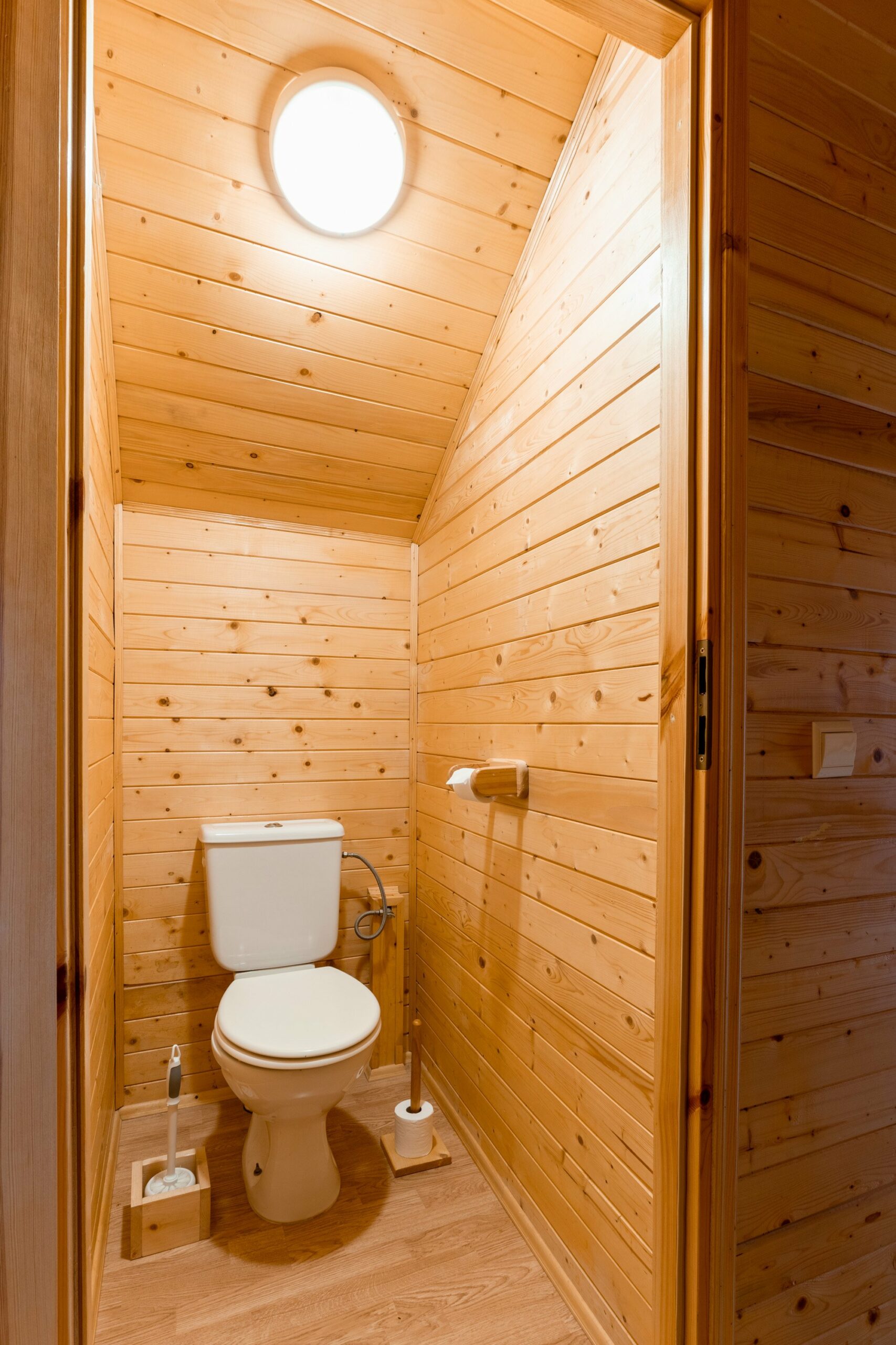 2 TOILETTES INDEPENDANTES AU RDC et ETAGE