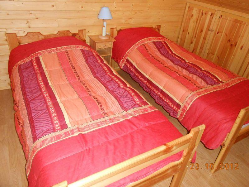 CHAMBRE N° 4 A L'ETAGE